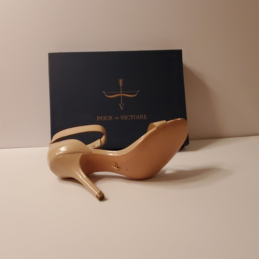 New in box Pour La Victore Yaya shoe in nude - Picture 3 of 6